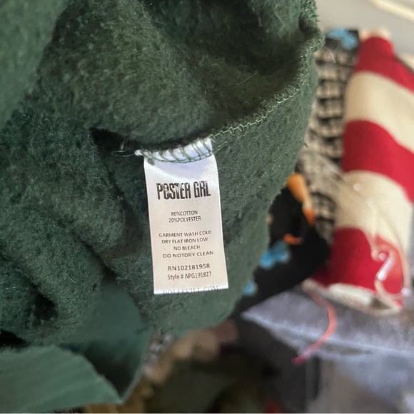 Poster Girl oversized green sweatshirt crewneck - Picture 6 of 7